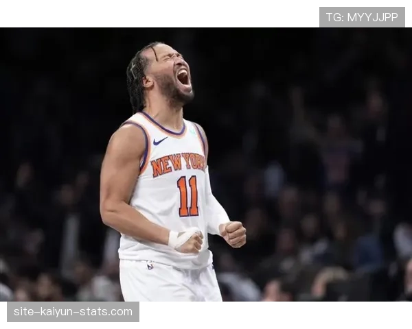 安东尼·戴维斯挡拆制造错位拉开内线防守提升得分效率