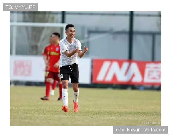 越位规则触球瞬间球员位置与对方最后两人的判定标准