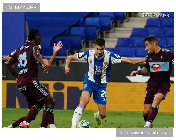 压制后防线舍甫琴科跑位高效终结与今锋比显角色转变