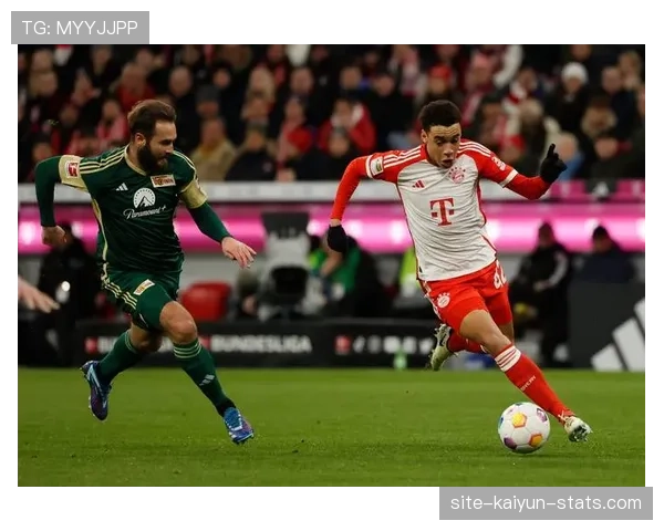 拜仁慕尼黑战术困局显现，高位逼抢失灵，阶段性表现受限对豪门地位形成考验